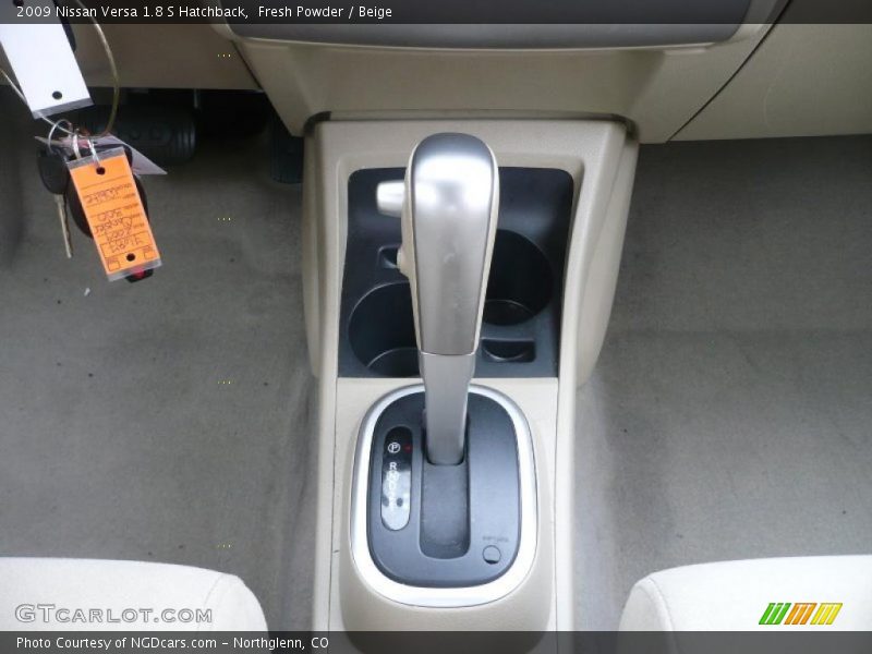 Fresh Powder / Beige 2009 Nissan Versa 1.8 S Hatchback