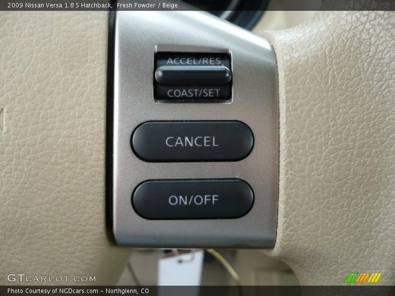 Fresh Powder / Beige 2009 Nissan Versa 1.8 S Hatchback