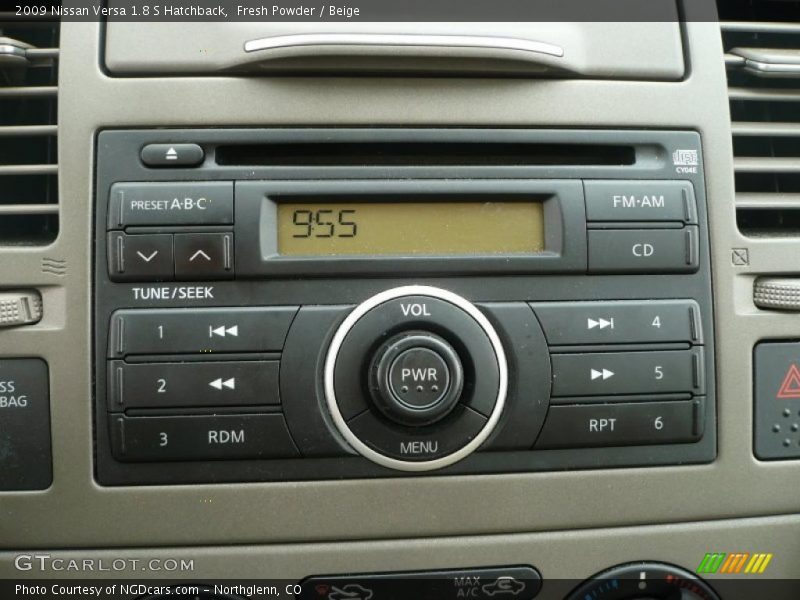 Fresh Powder / Beige 2009 Nissan Versa 1.8 S Hatchback