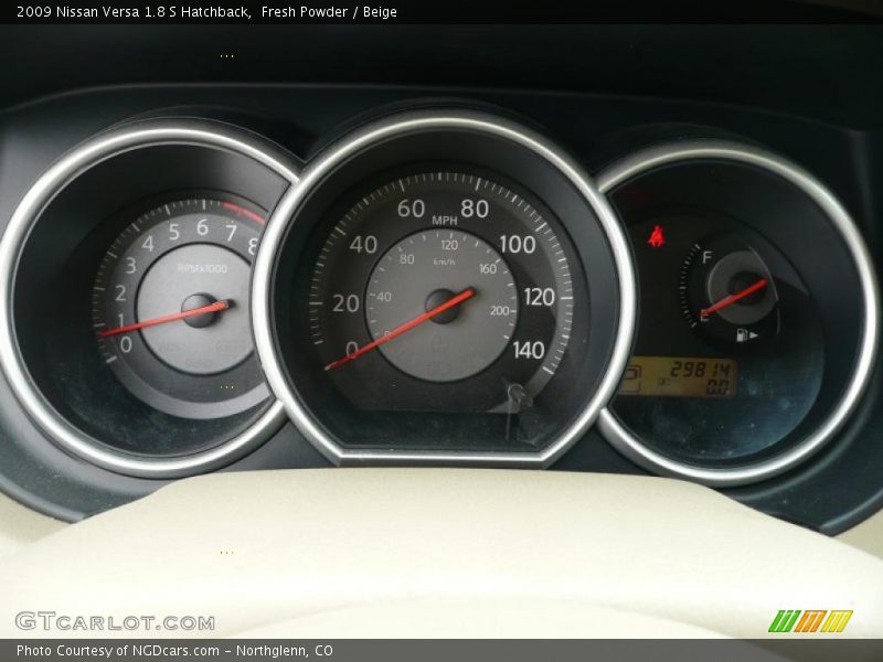 Fresh Powder / Beige 2009 Nissan Versa 1.8 S Hatchback