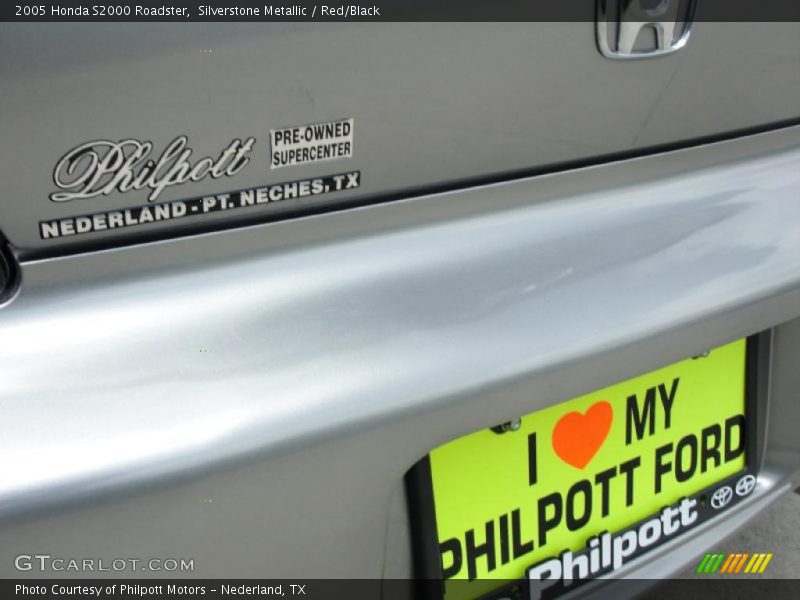 Silverstone Metallic / Red/Black 2005 Honda S2000 Roadster