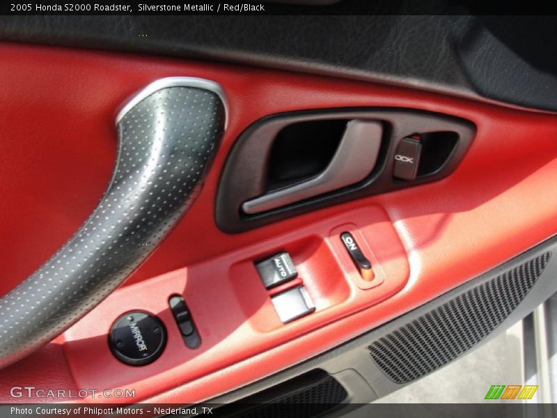 Silverstone Metallic / Red/Black 2005 Honda S2000 Roadster
