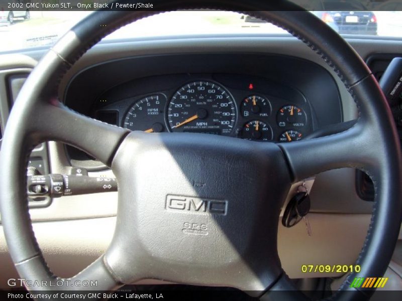 Onyx Black / Pewter/Shale 2002 GMC Yukon SLT