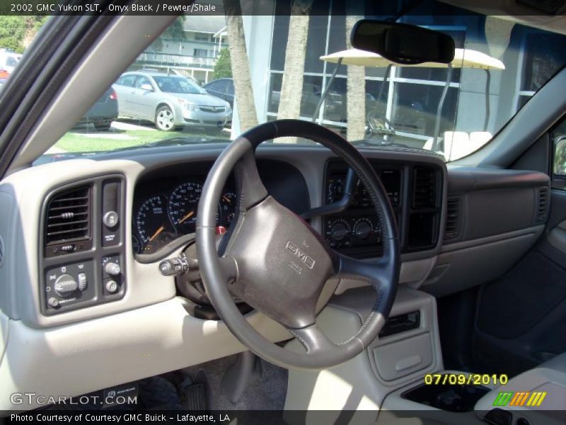 Onyx Black / Pewter/Shale 2002 GMC Yukon SLT