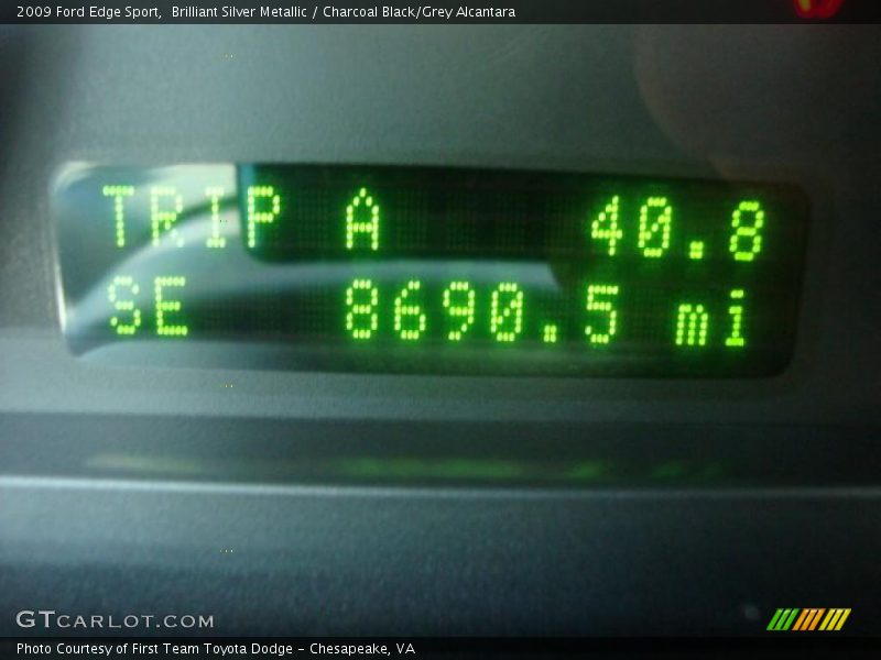 Brilliant Silver Metallic / Charcoal Black/Grey Alcantara 2009 Ford Edge Sport