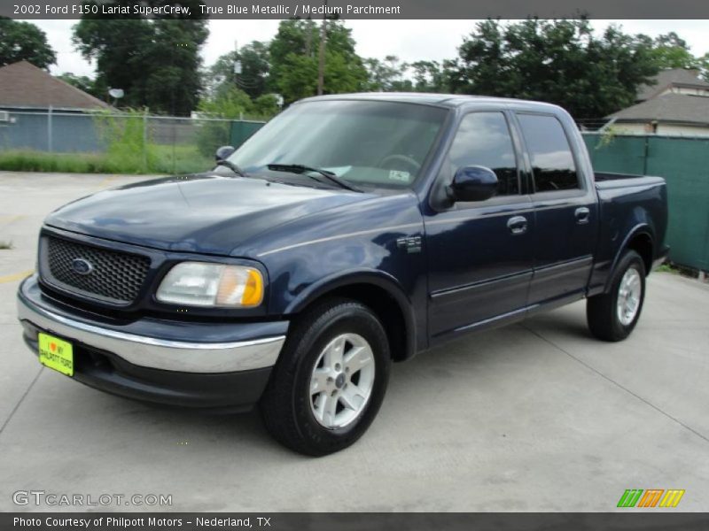 True Blue Metallic / Medium Parchment 2002 Ford F150 Lariat SuperCrew