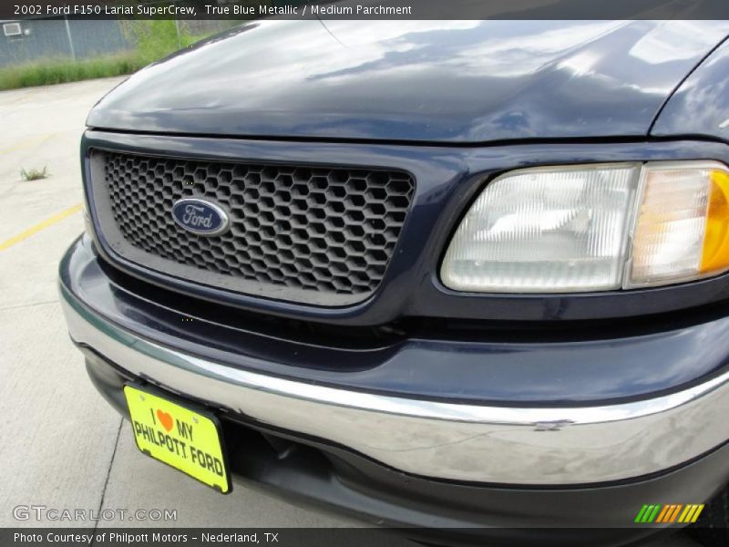 True Blue Metallic / Medium Parchment 2002 Ford F150 Lariat SuperCrew