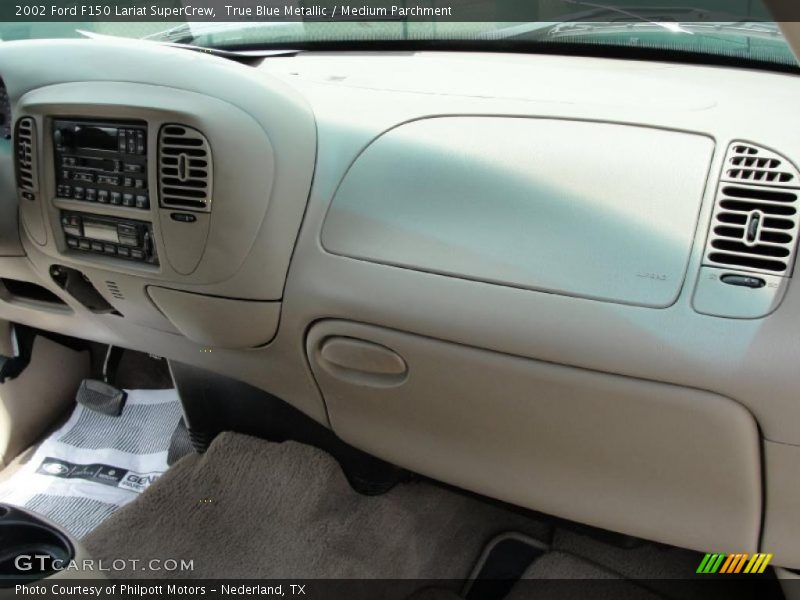True Blue Metallic / Medium Parchment 2002 Ford F150 Lariat SuperCrew