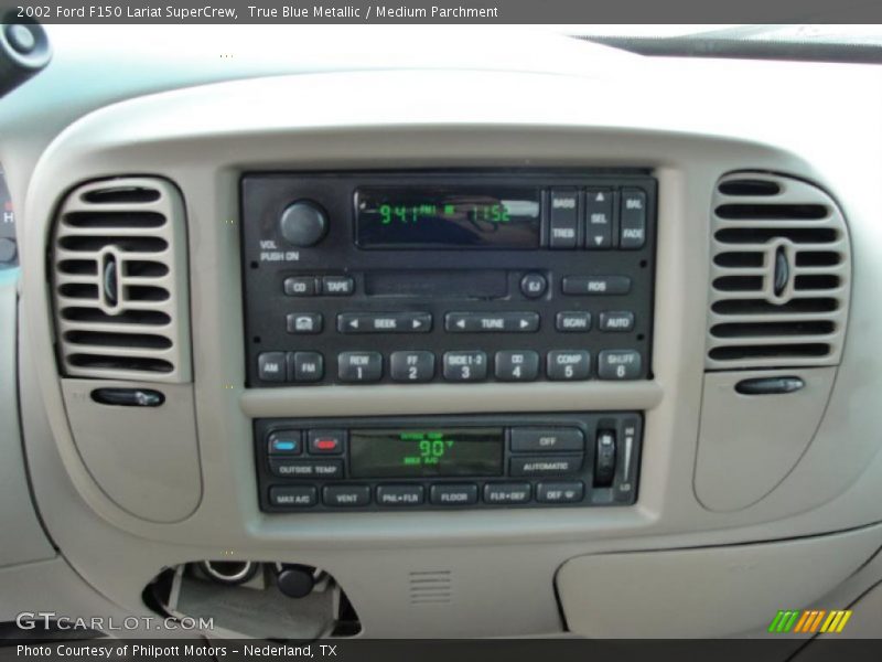 True Blue Metallic / Medium Parchment 2002 Ford F150 Lariat SuperCrew