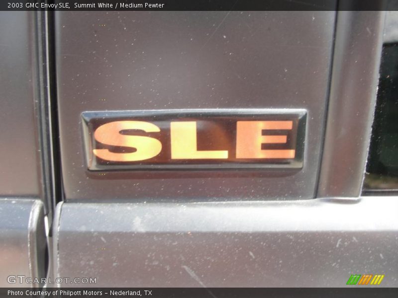 Summit White / Medium Pewter 2003 GMC Envoy SLE