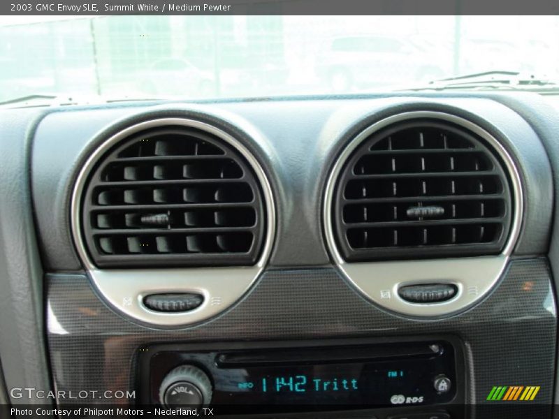 Summit White / Medium Pewter 2003 GMC Envoy SLE