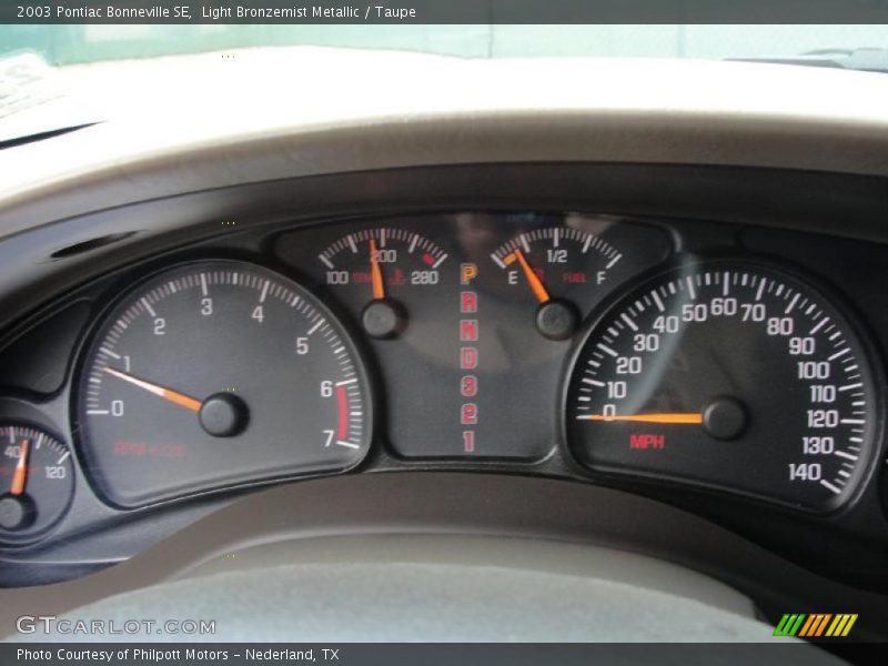 Light Bronzemist Metallic / Taupe 2003 Pontiac Bonneville SE