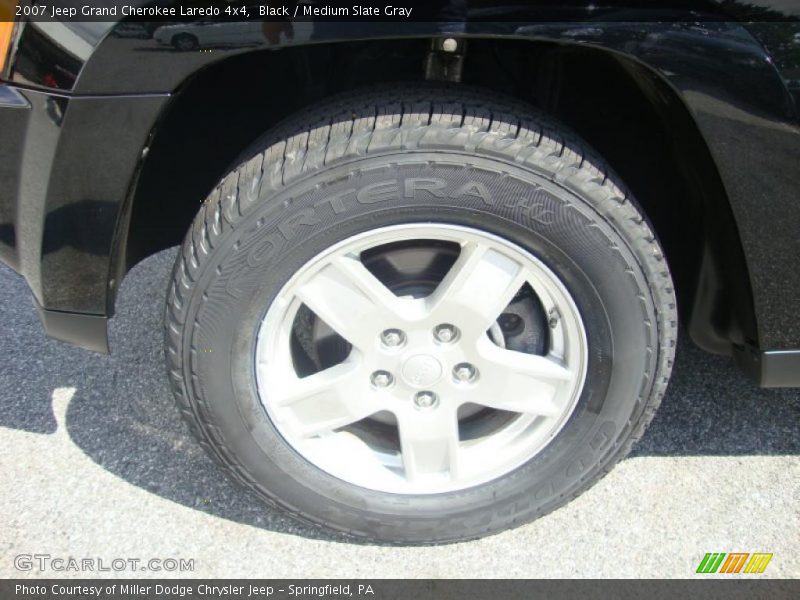 Black / Medium Slate Gray 2007 Jeep Grand Cherokee Laredo 4x4