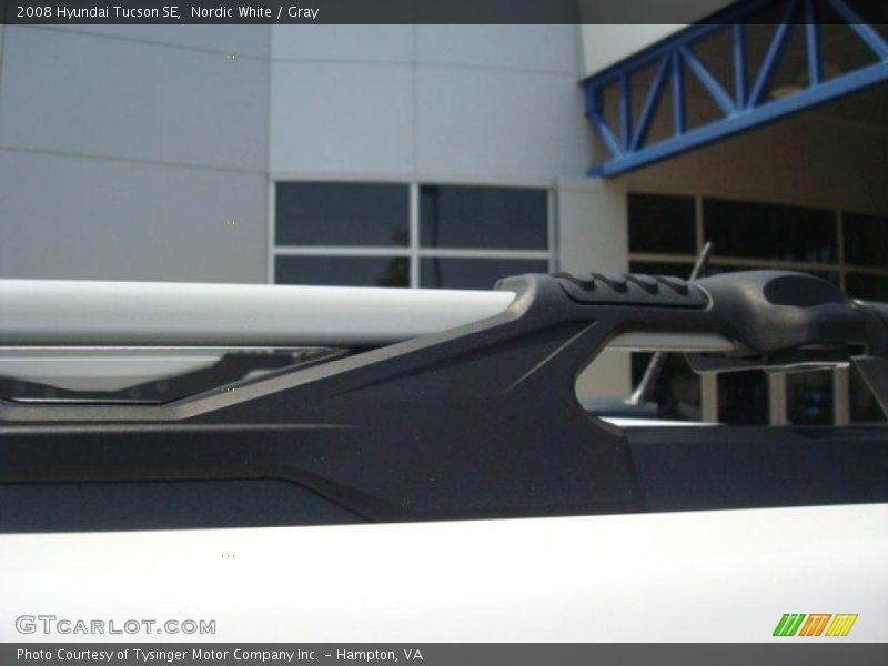 Nordic White / Gray 2008 Hyundai Tucson SE
