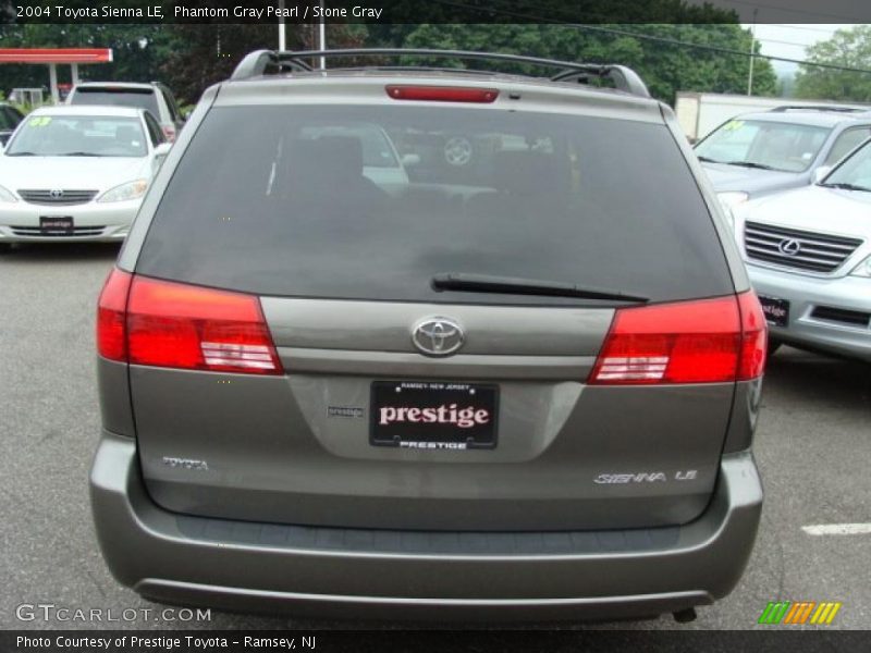 Phantom Gray Pearl / Stone Gray 2004 Toyota Sienna LE