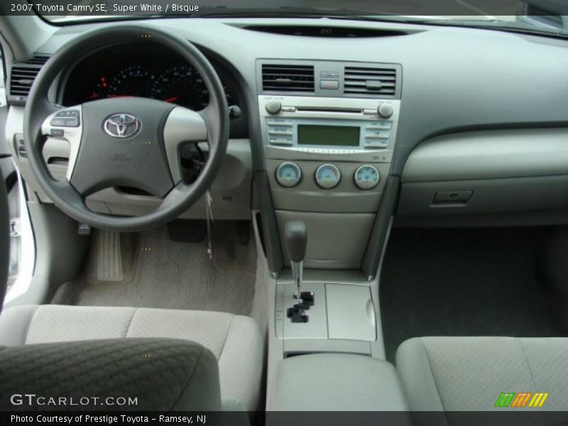 Super White / Bisque 2007 Toyota Camry SE