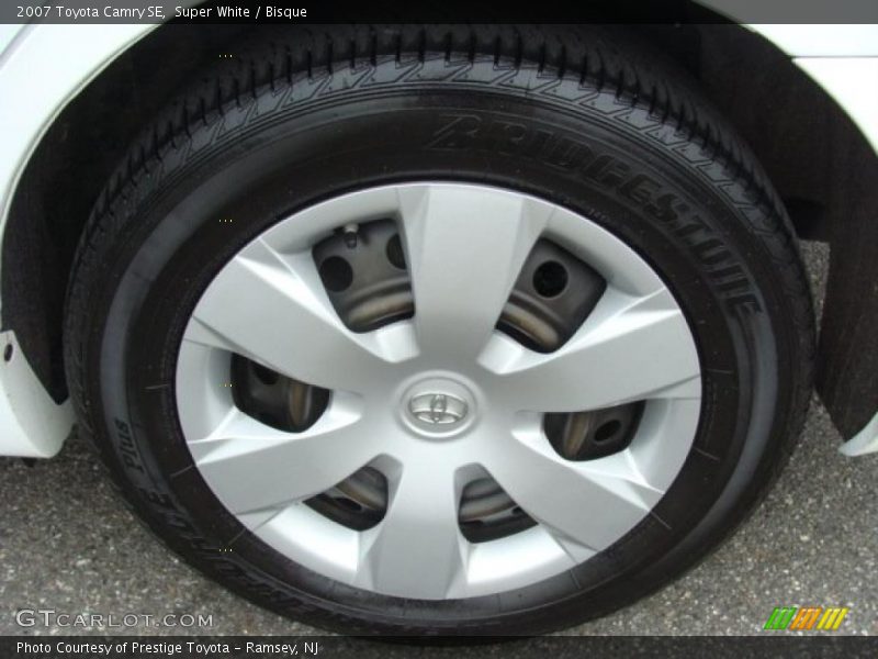 Super White / Bisque 2007 Toyota Camry SE