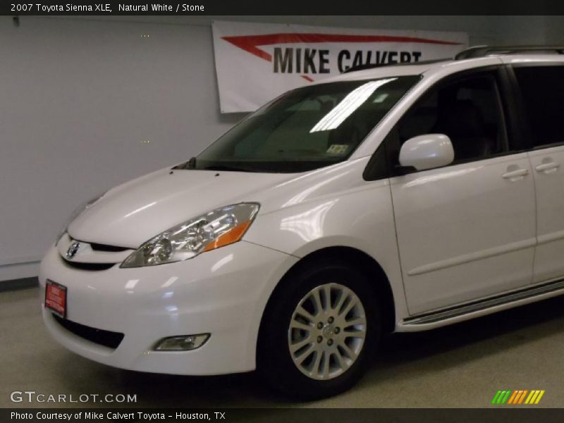 Natural White / Stone 2007 Toyota Sienna XLE