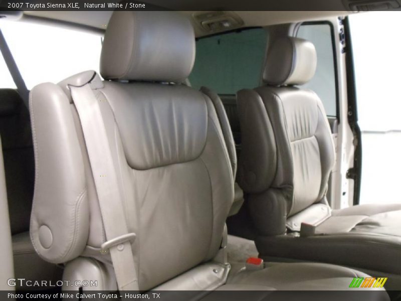 Natural White / Stone 2007 Toyota Sienna XLE