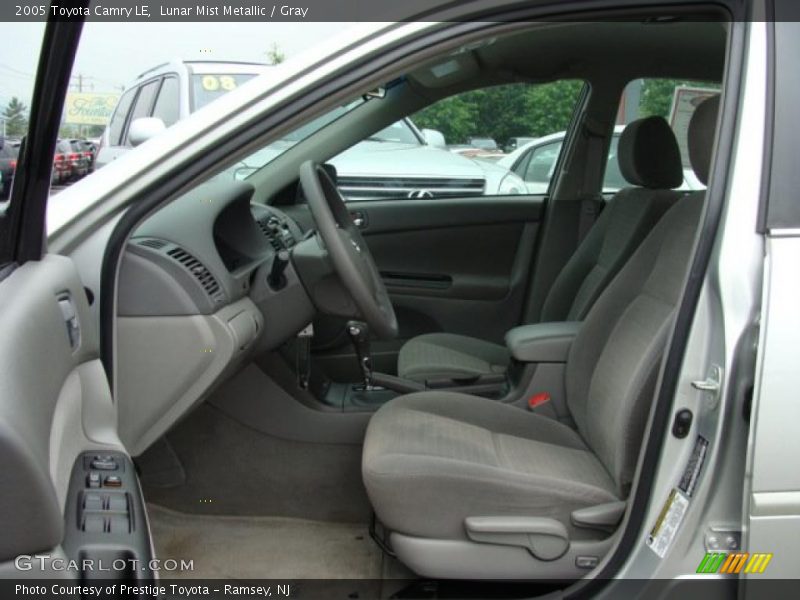Lunar Mist Metallic / Gray 2005 Toyota Camry LE