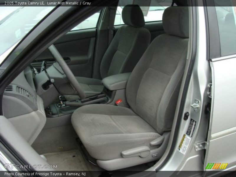 Lunar Mist Metallic / Gray 2005 Toyota Camry LE