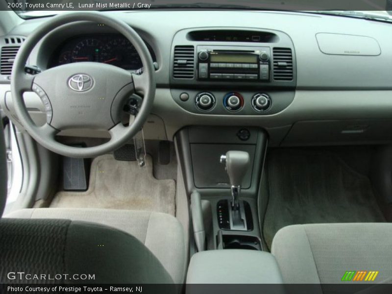 Lunar Mist Metallic / Gray 2005 Toyota Camry LE