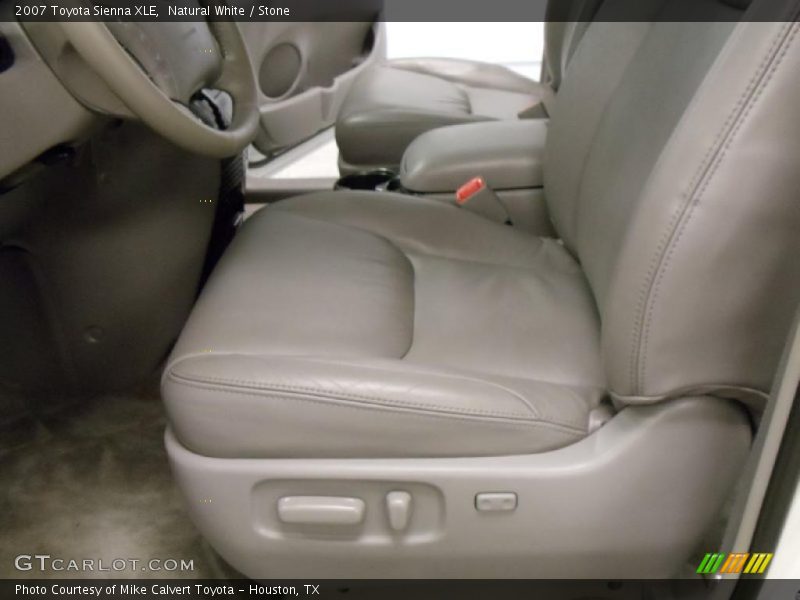 Natural White / Stone 2007 Toyota Sienna XLE