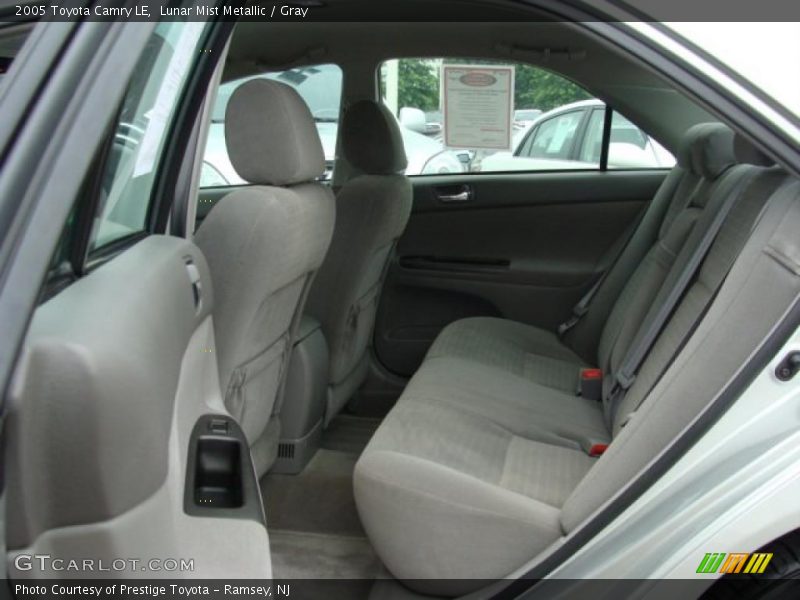 Lunar Mist Metallic / Gray 2005 Toyota Camry LE