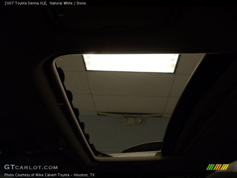 Natural White / Stone 2007 Toyota Sienna XLE