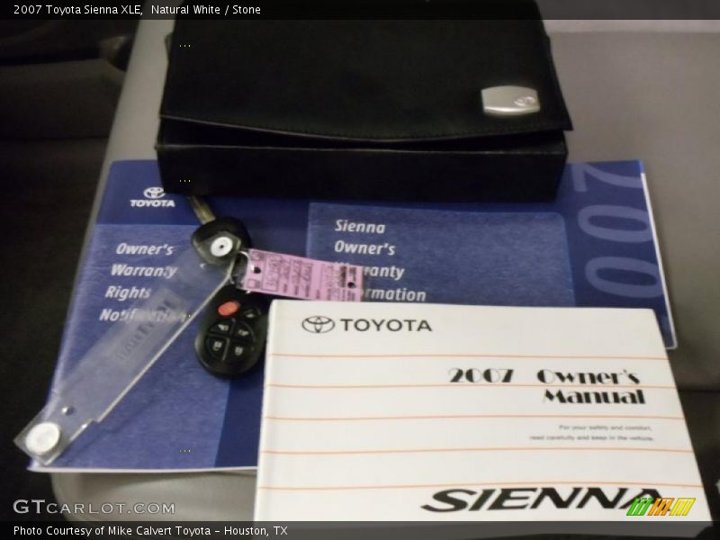 Natural White / Stone 2007 Toyota Sienna XLE