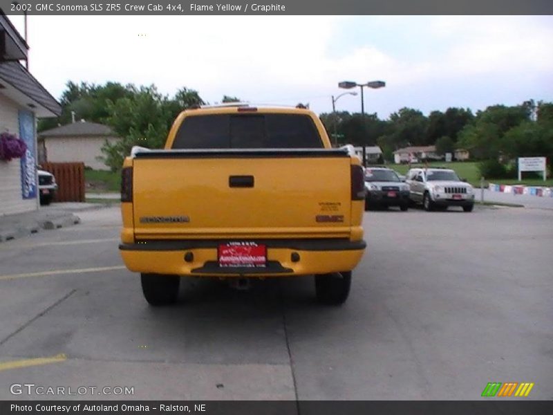 Flame Yellow / Graphite 2002 GMC Sonoma SLS ZR5 Crew Cab 4x4