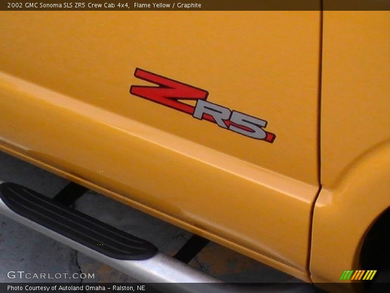 Flame Yellow / Graphite 2002 GMC Sonoma SLS ZR5 Crew Cab 4x4