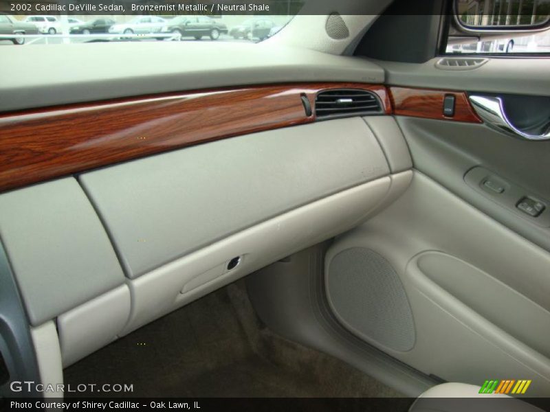 Bronzemist Metallic / Neutral Shale 2002 Cadillac DeVille Sedan