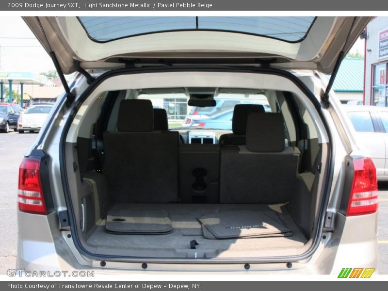 Light Sandstone Metallic / Pastel Pebble Beige 2009 Dodge Journey SXT