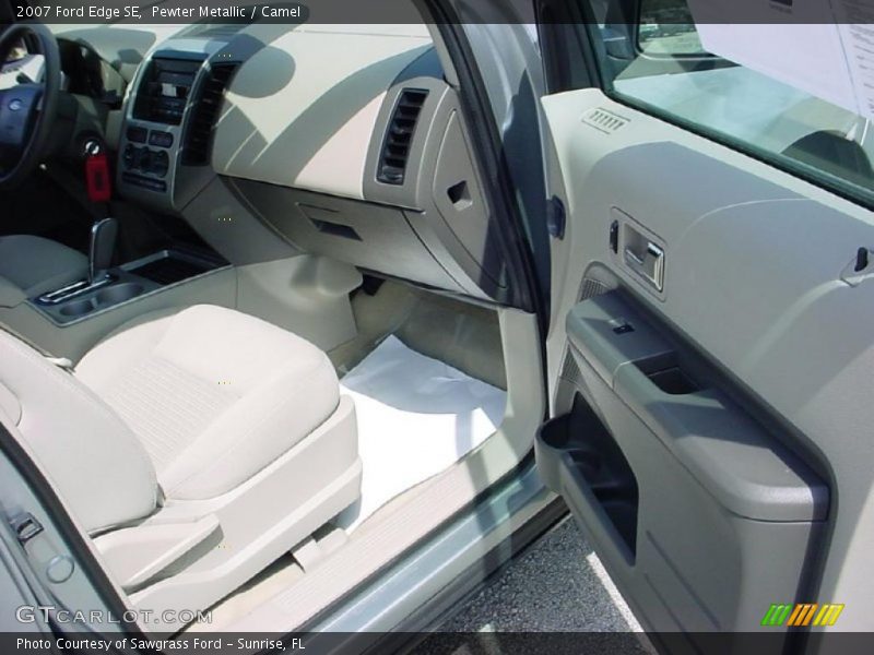 Pewter Metallic / Camel 2007 Ford Edge SE