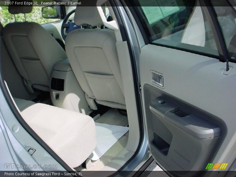 Pewter Metallic / Camel 2007 Ford Edge SE