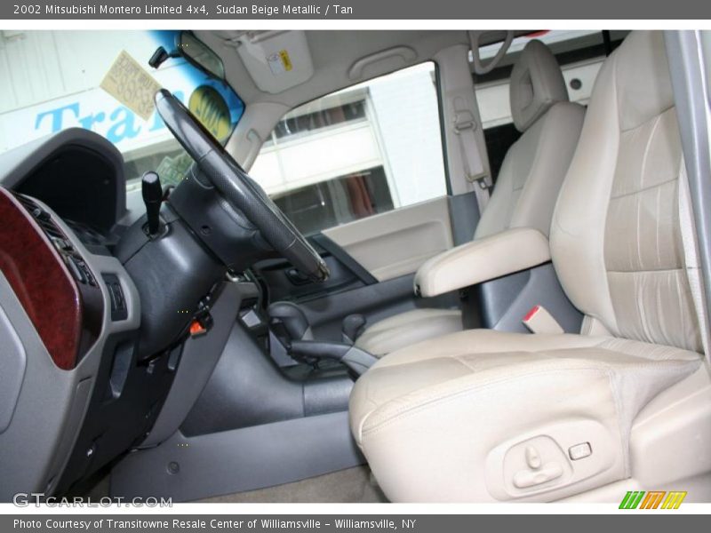 Sudan Beige Metallic / Tan 2002 Mitsubishi Montero Limited 4x4