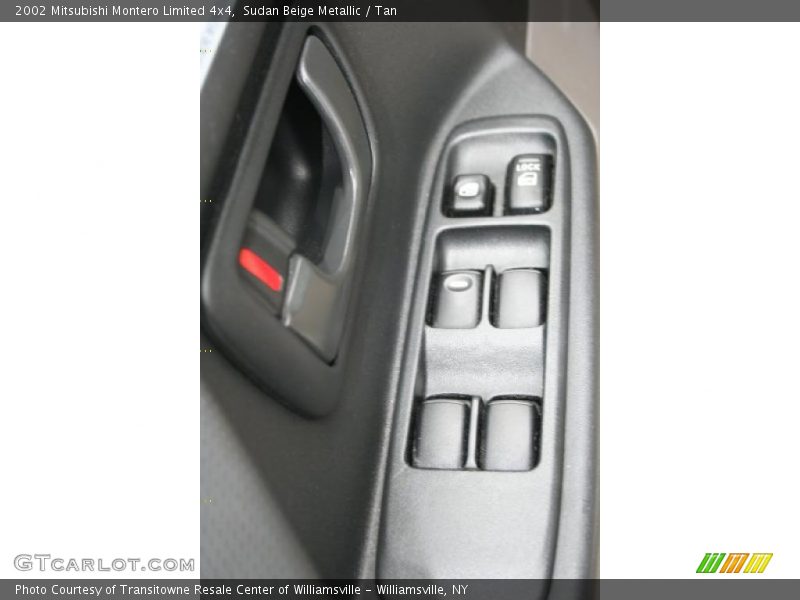 Sudan Beige Metallic / Tan 2002 Mitsubishi Montero Limited 4x4
