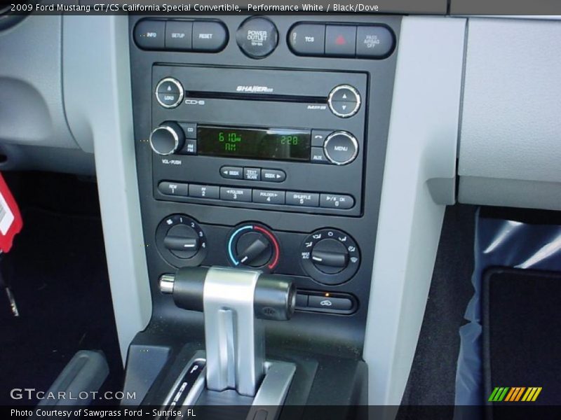Performance White / Black/Dove 2009 Ford Mustang GT/CS California Special Convertible