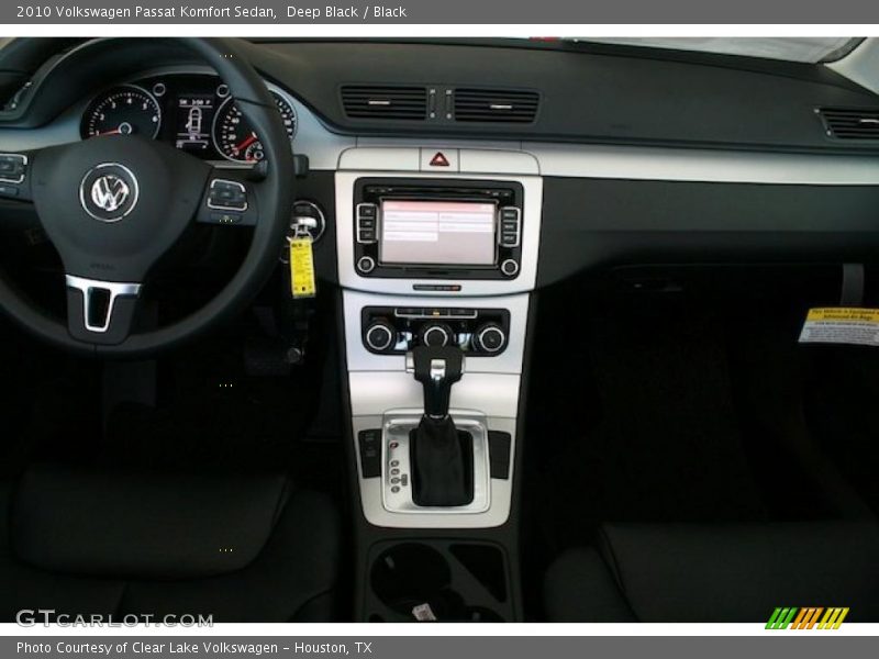 Deep Black / Black 2010 Volkswagen Passat Komfort Sedan