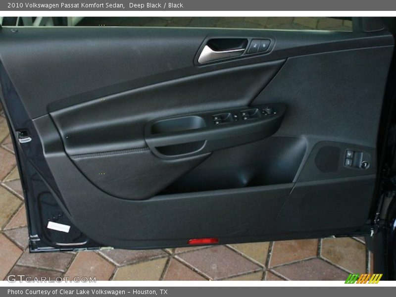 Deep Black / Black 2010 Volkswagen Passat Komfort Sedan