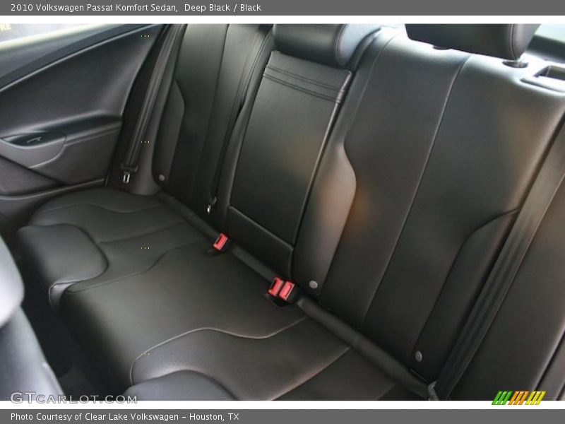 Deep Black / Black 2010 Volkswagen Passat Komfort Sedan