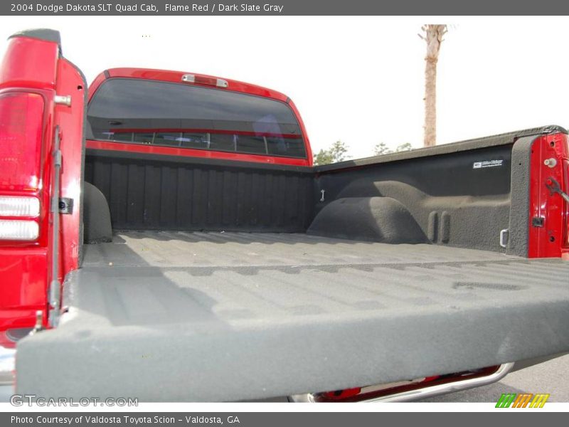 Flame Red / Dark Slate Gray 2004 Dodge Dakota SLT Quad Cab
