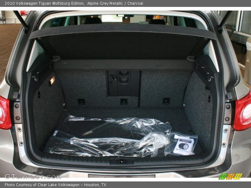 Alpine Grey Metallic / Charcoal 2010 Volkswagen Tiguan Wolfsburg Edition