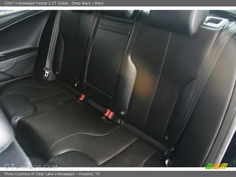 Deep Black / Black 2007 Volkswagen Passat 2.0T Sedan