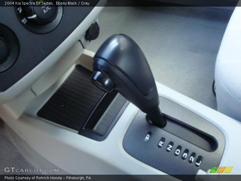 Ebony Black / Gray 2004 Kia Spectra EX Sedan