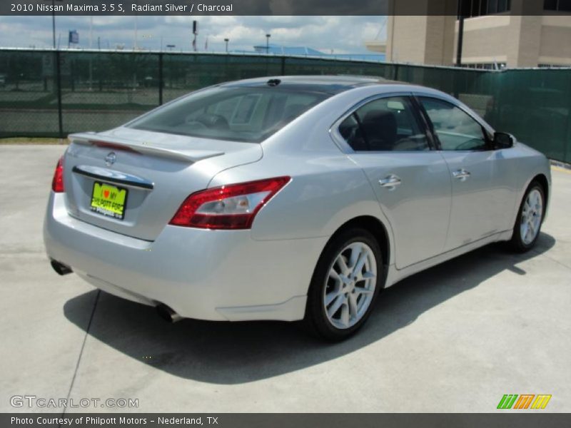 Radiant Silver / Charcoal 2010 Nissan Maxima 3.5 S