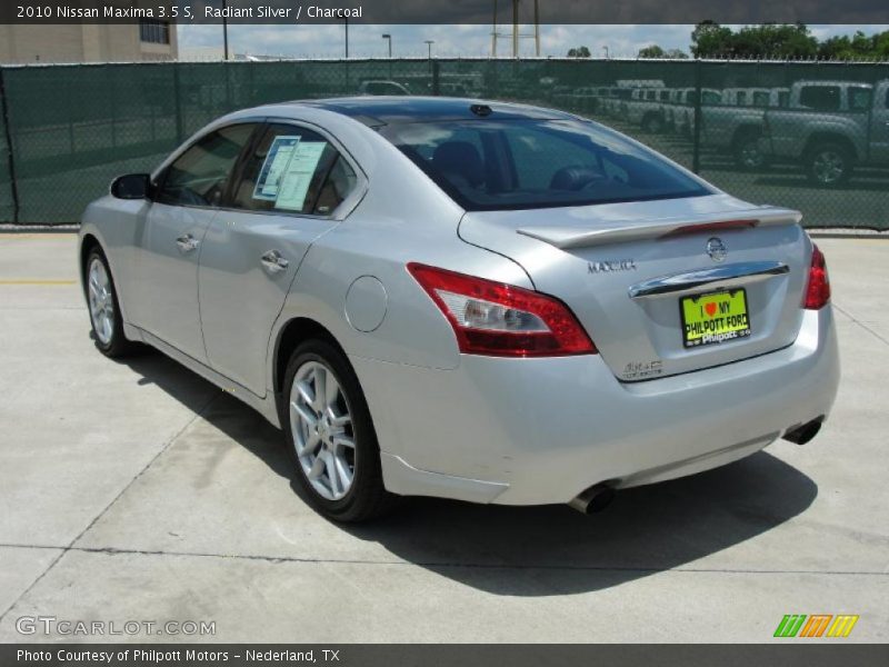 Radiant Silver / Charcoal 2010 Nissan Maxima 3.5 S