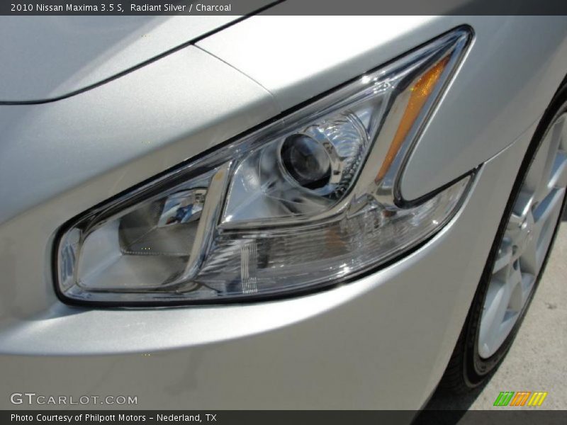 Radiant Silver / Charcoal 2010 Nissan Maxima 3.5 S