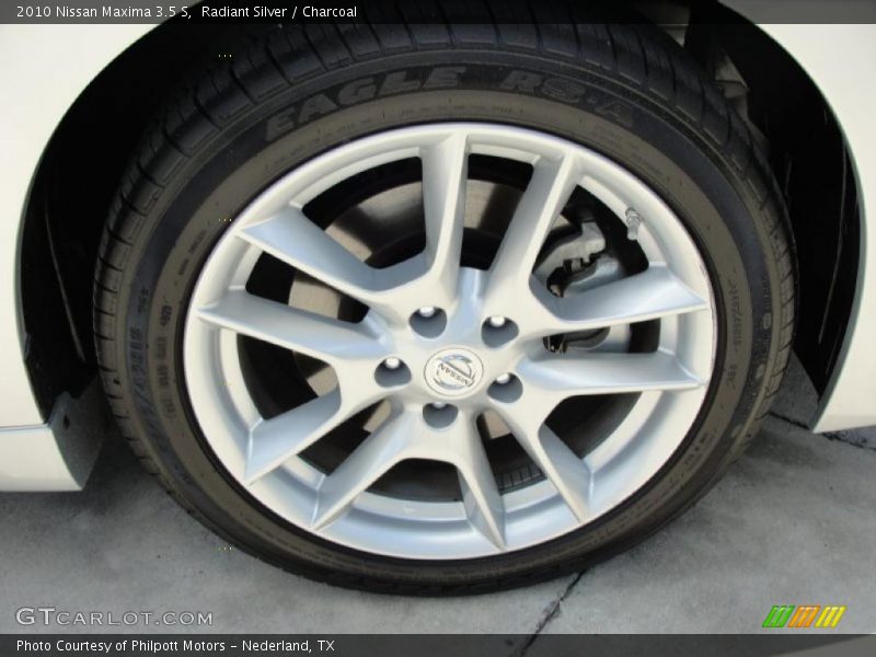 Radiant Silver / Charcoal 2010 Nissan Maxima 3.5 S